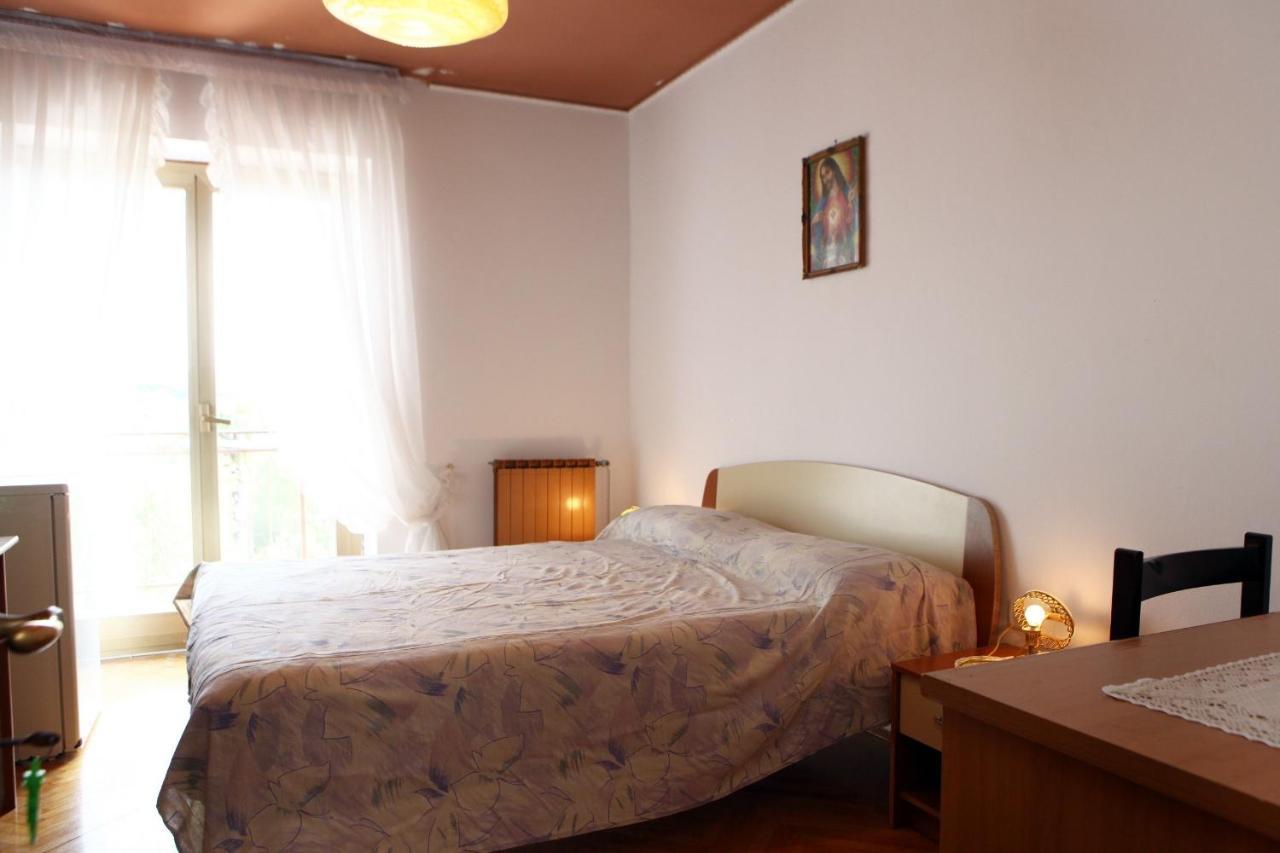 Rooms Torcello - With Shared Bathroom Portoroz Exterior photo